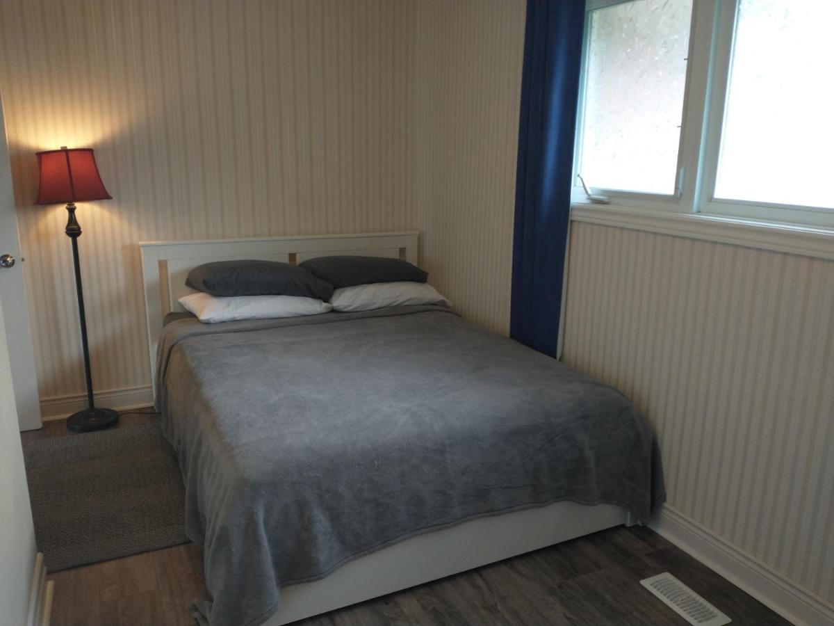 Barrie North Retreat - Quiet And Friendly Villa Bagian luar foto