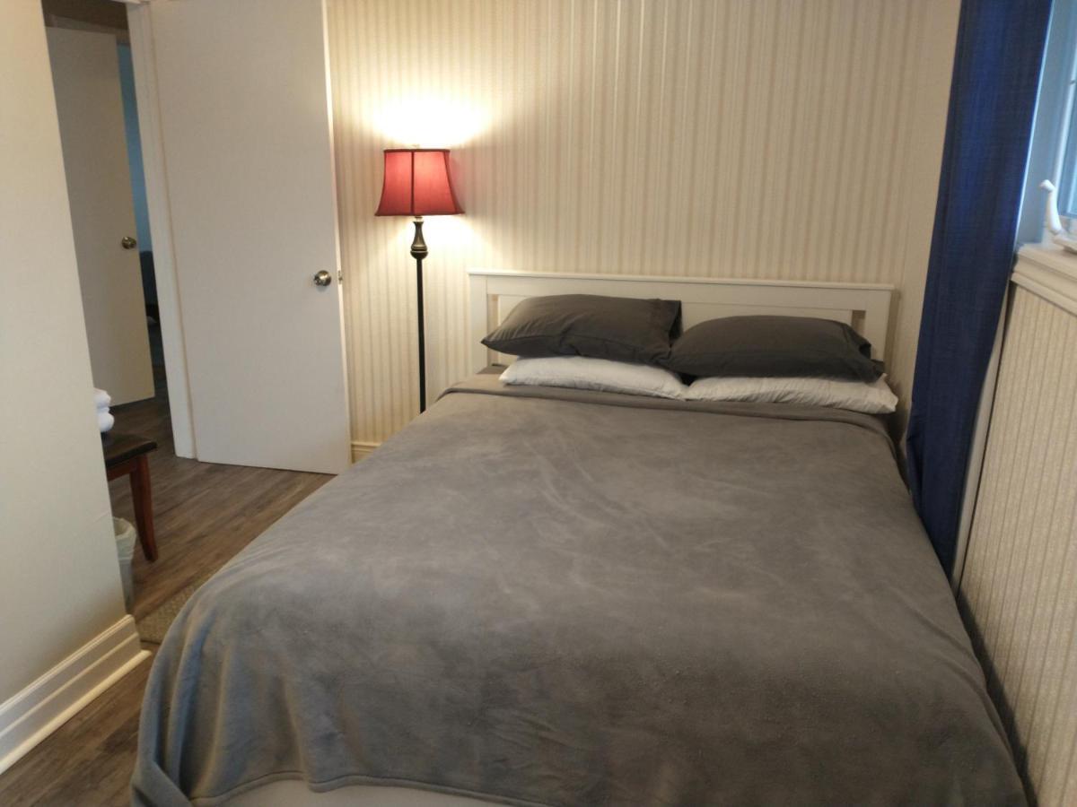 Barrie North Retreat - Quiet And Friendly Villa Bagian luar foto