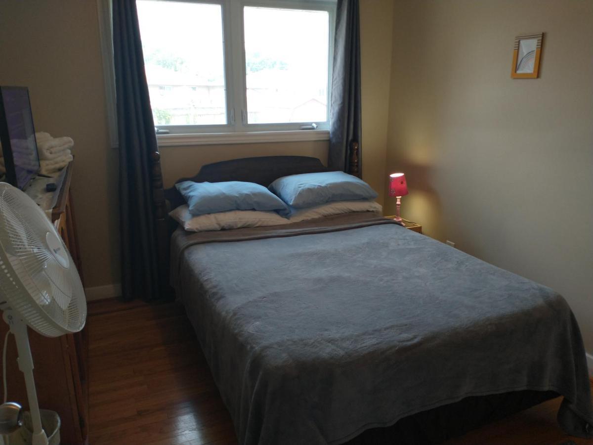 Barrie North Retreat - Quiet And Friendly Villa Bagian luar foto