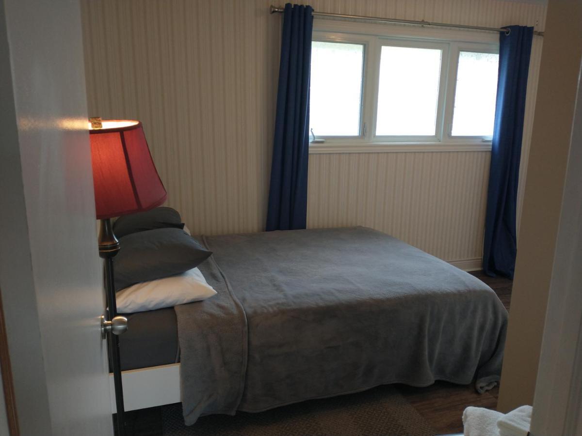 Barrie North Retreat - Quiet And Friendly Villa Bagian luar foto