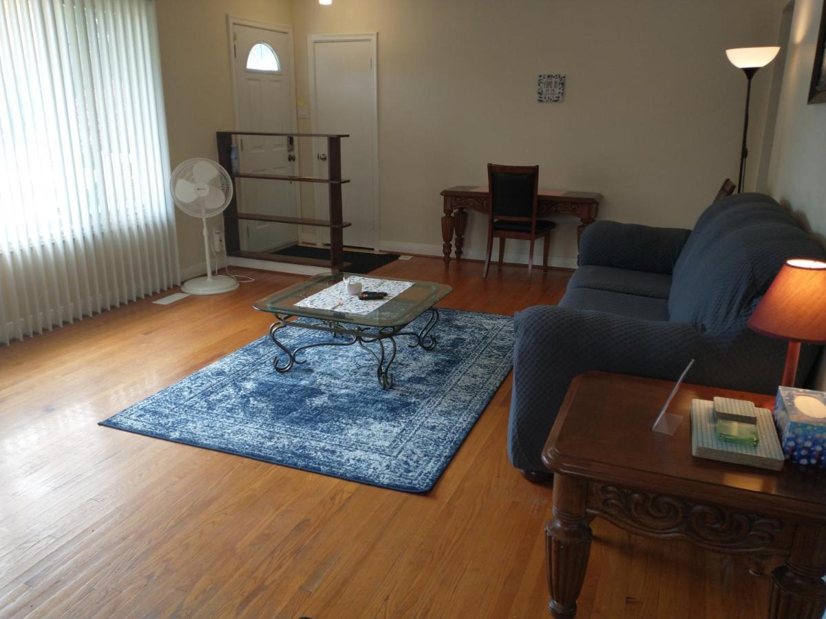 Barrie North Retreat - Quiet And Friendly Villa Bagian luar foto